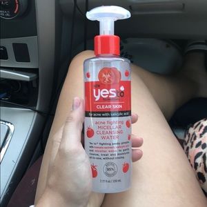 Yes to tomato’s acne fighting micellar water